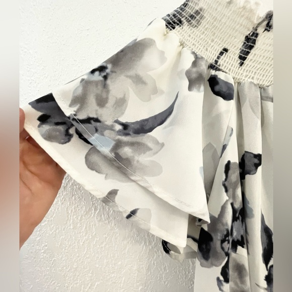 Off-Shoulder Ruffle Top with Keyhole Back in White - Picture 6 of 6